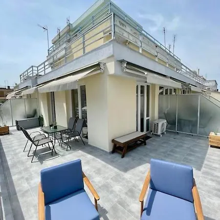 Domus With Wonderful Balcony Salonicco